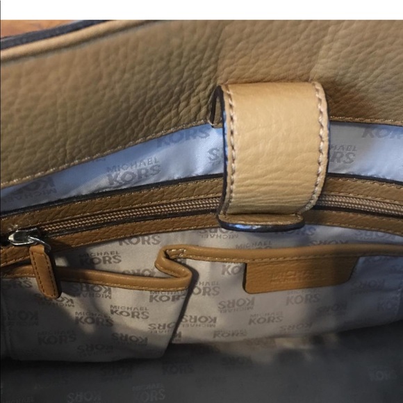 Michael Kors Large Brown Leather Satchel - Picture 5 of 8